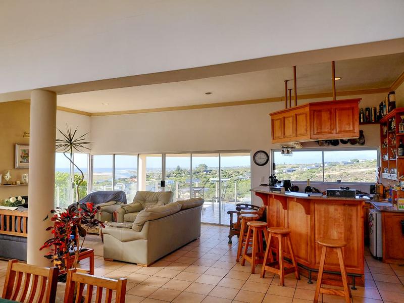 5 Bedroom Property for Sale in Stilbaai Wes Western Cape